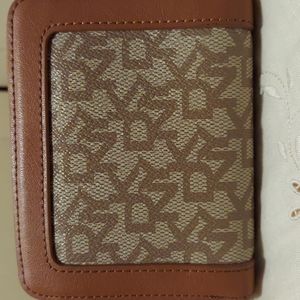 DKNY Signature Wallet